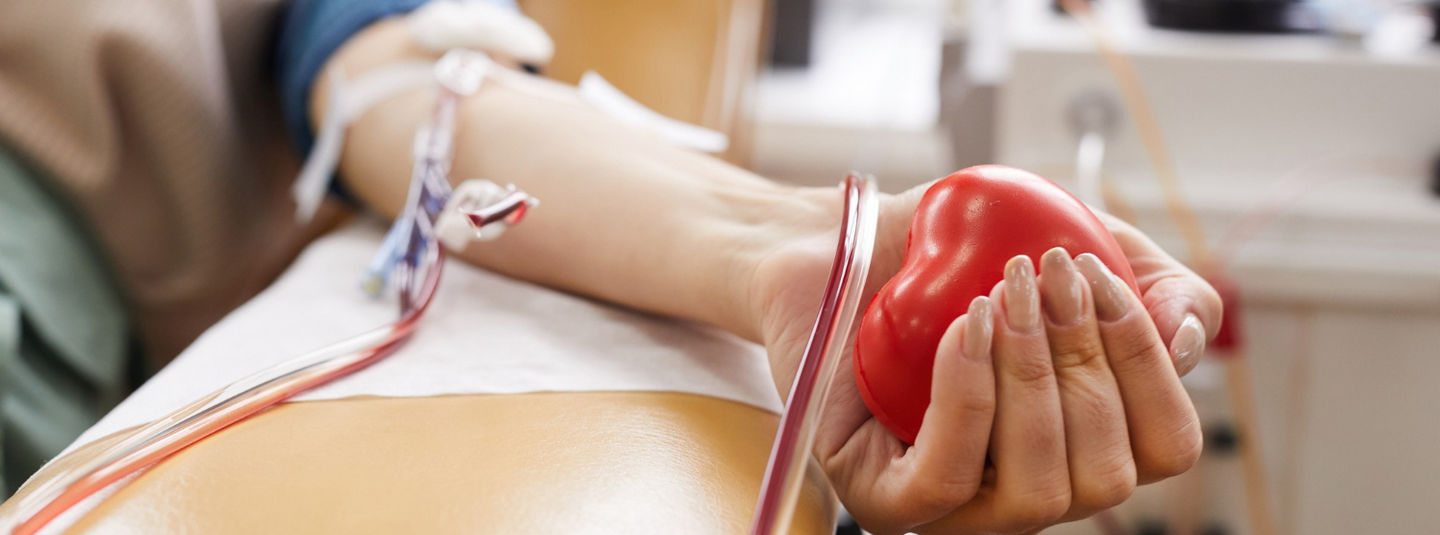 Донорство крові та її компонентів