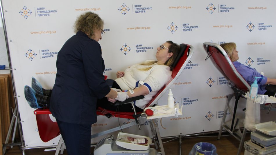 В Центрі громадського здоров'я пройшов збір крові для ЗСУ7