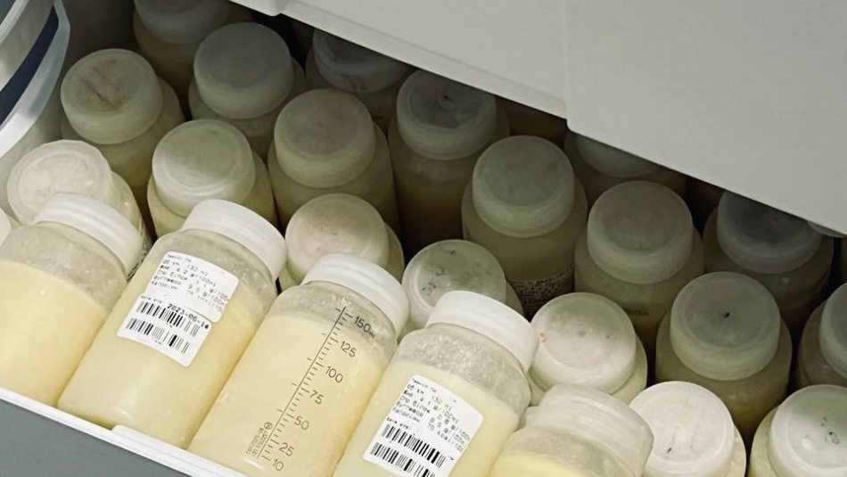 Що таке "Банк грудного молока": як працює та чому його існування таке важливе (фоторепортаж)
