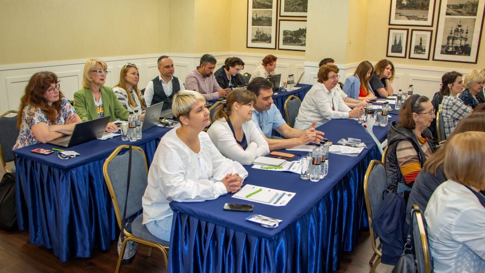 Актуальні питання лікування ВІЛ-інфекції обговорили медичні фахівці регіональних мультидисциплінарних команд