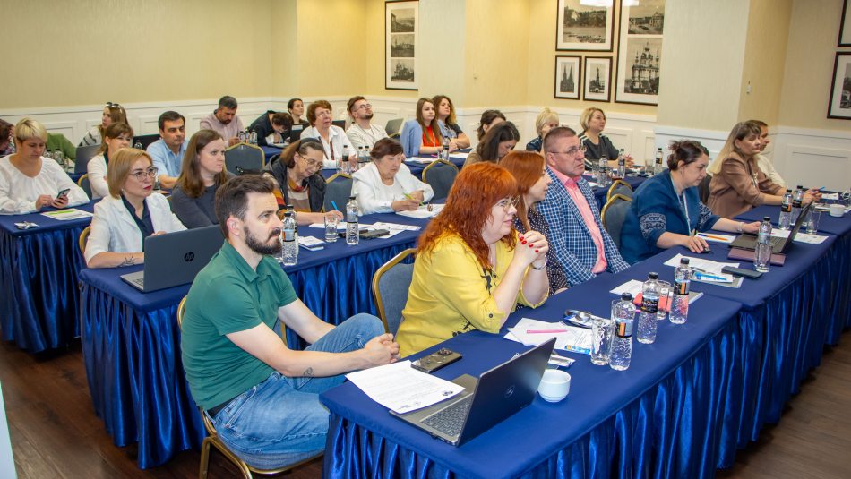 Актуальні питання лікування ВІЛ-інфекції обговорили медичні фахівці регіональних мультидисциплінарних команд