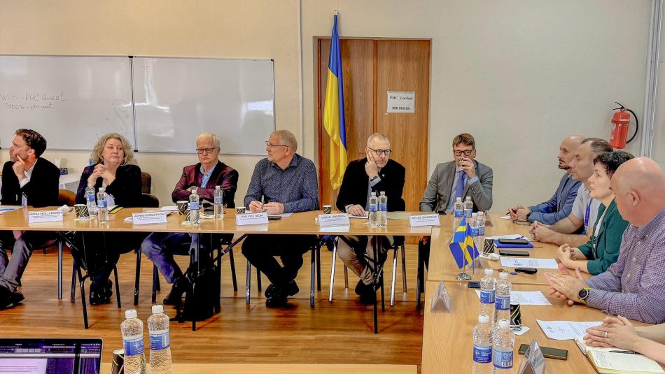 Центр громадського здоровʼя приймав робочу делегацію закладів охорони здоровʼя Королівства Швеція