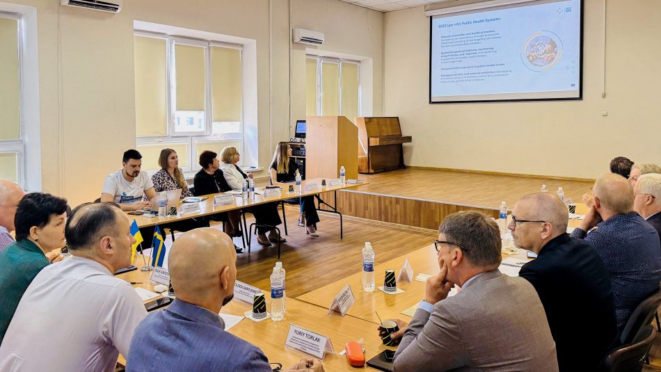 Центр громадського здоровʼя приймав робочу делегацію закладів охорони здоровʼя Королівства Швеція
