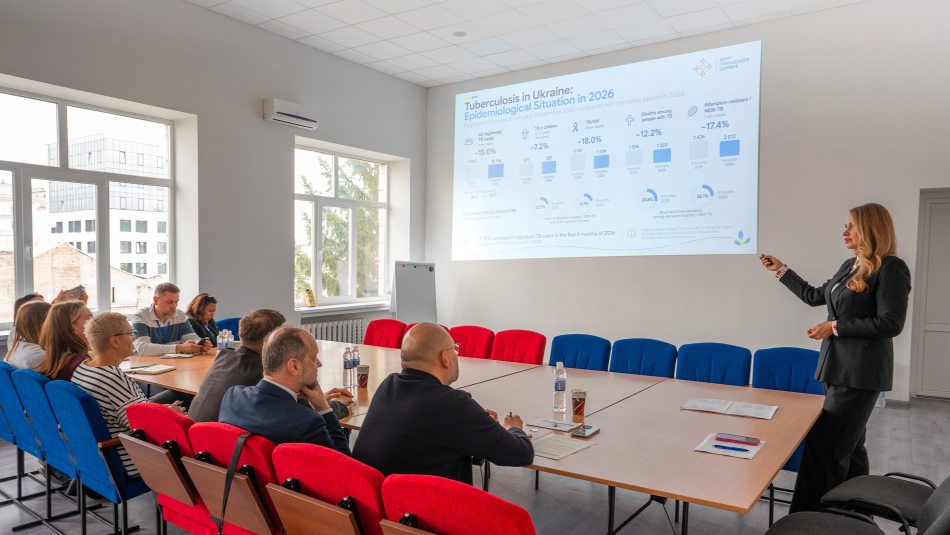 «Україна досягла вагомих результатів у впровадженні коротких режимів  профілактики та лікування туберкульозу», — радник ВООЗ Аскар Єділбаєв 