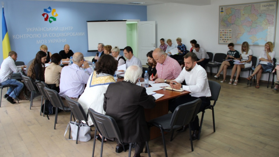 Досягнення та проблеми у протидії соцхворобам: робоча зустріч місії глобального фонду в Україні