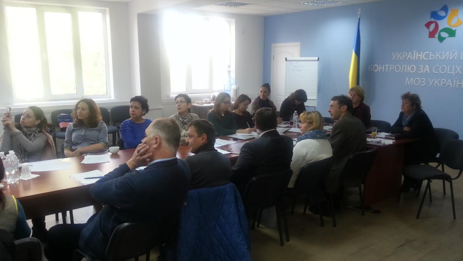 Консультативно-експертна група обговорює оцінку та забезпечення якості медичних послуг ВІЛ-інфікованим пацієнтам в Україні